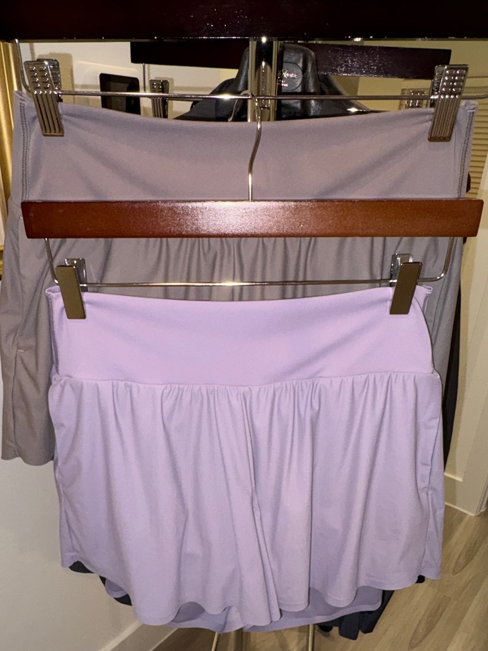 Uniqlo Airism Two Pair Shorts Lined Sz Large Lavender and Taupe .